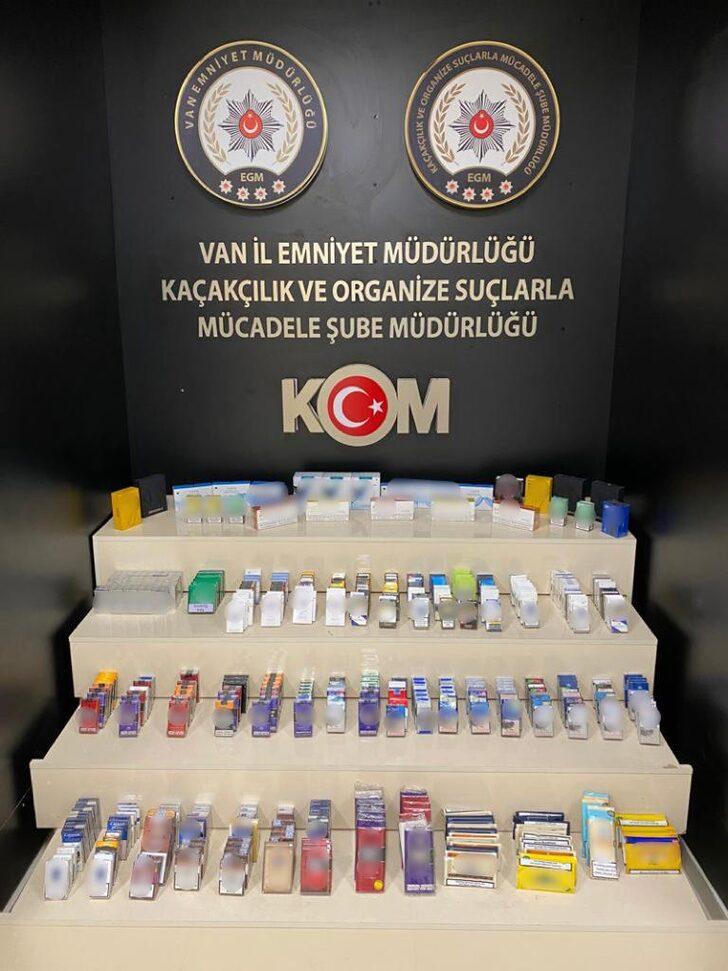 Van'da iki el bombası ile gümrük kaçağı malzemeler ele geçirildi G2