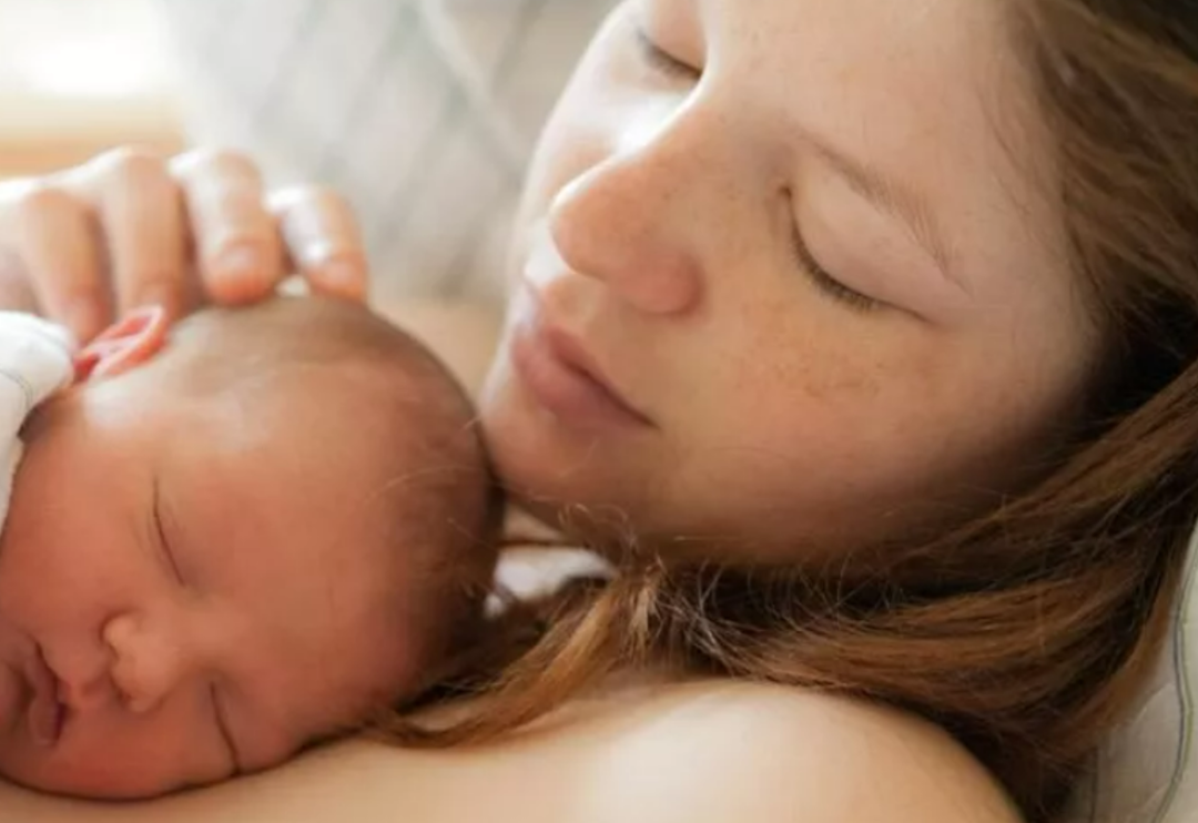 Mantıklı geliyor olabilir ama bebek bakımında asla yapmamanız gerekenler