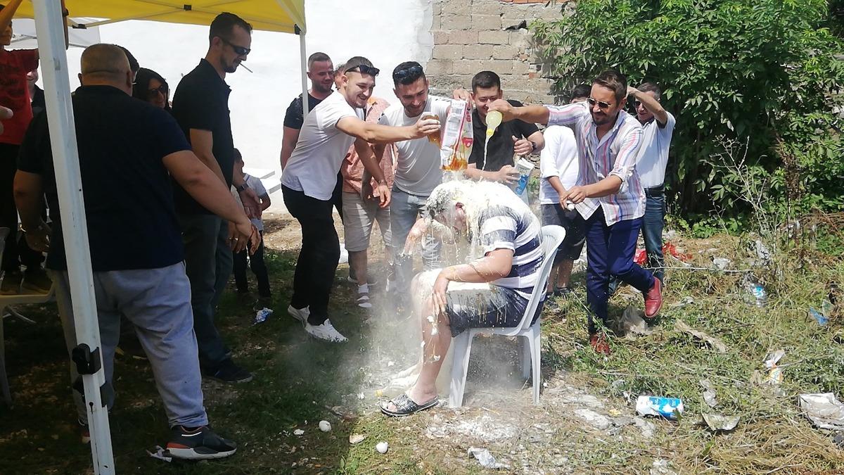 Bilecik'te damada acı baklava yedirip una buladılar