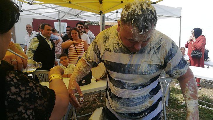 Bilecik'te damada acı baklava yedirip una buladılar G4