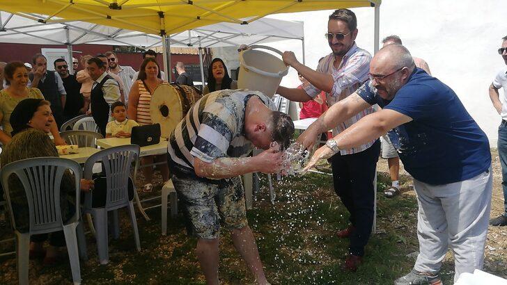Bilecik'te damada acı baklava yedirip una buladılar G5