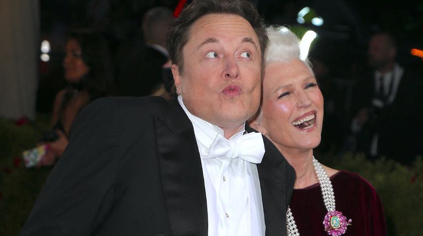 Elon Musk'ın annesi Maye Musk'tan çarpıcı sözler! "Oğlumu ziyaret ettiğimde garajda uyuyorum"