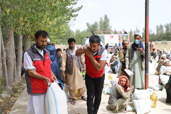 Sadakataşı Derneğinden Afganistan'a yardım G3
