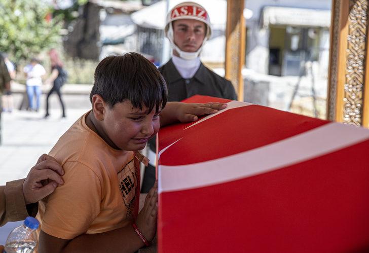 Erzurum'da kalp krizi sonucu vefat eden asker son yolculuğuna uğurlandı G2