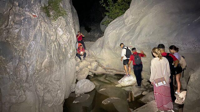 Antalya'da Likya yolunda kaybolan 3 turist kurtarıldı