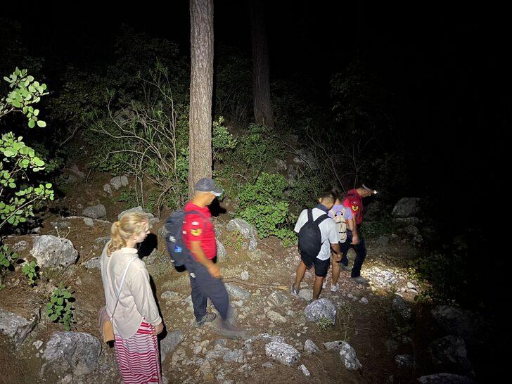 Antalya'da Likya yolunda kaybolan 3 turist kurtarıldı G2