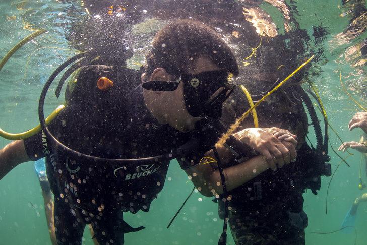 SAT komandoları engellilerle Marmara Denizi'nde "100. Yıl Zafer Dalışı" yaptı G4