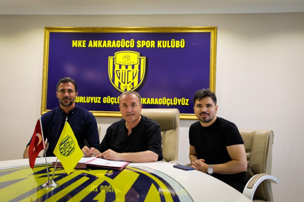MKE Ankarag&uuml;c&uuml;'nde Mustafa Dalcı, teknik direkt&ouml;rl&uuml;k g&ouml;revini &Ouml;mer Erdoğan'a devretti