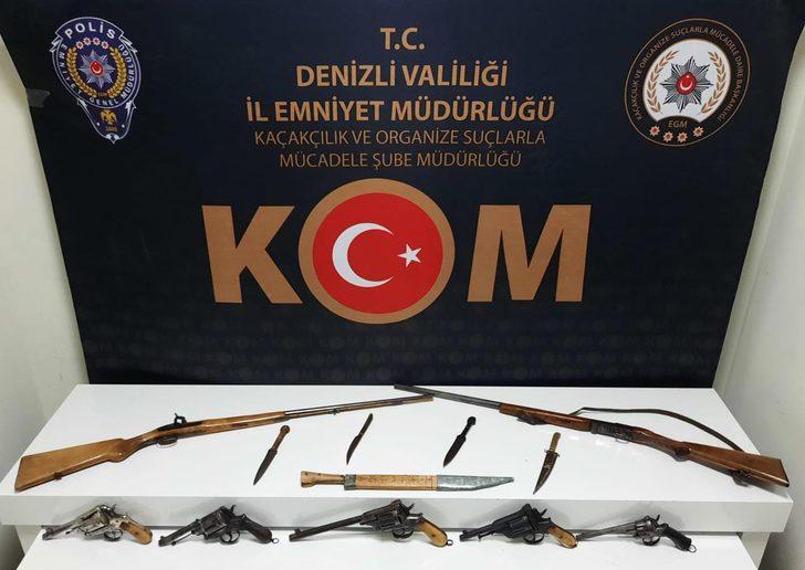 Denizli'de antika olduğu değerlendirilen silahlar ele geçirildi G1