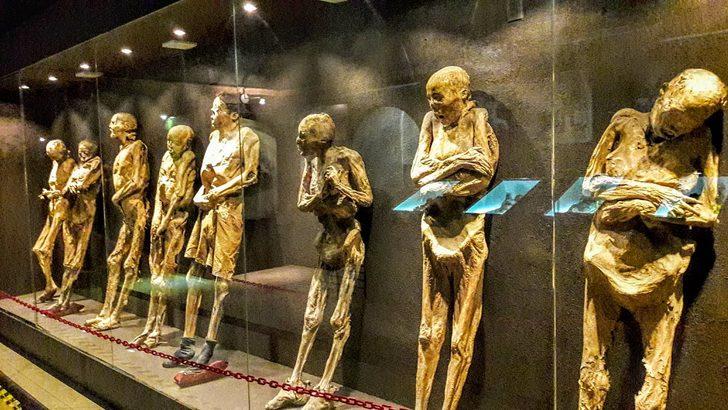 Ölü insanların gerçek bedenleri sergileniyor! Dünyanın en korkunç müzesi: El Museo De Las Momias (Mumya Müzesi) G5