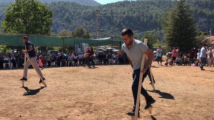 Burdur'da incir ve kültür sanat şenliği düzenlendi G4