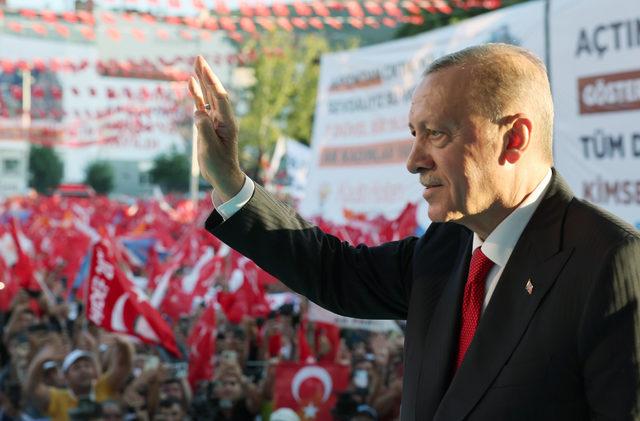 AA-20220829-28758195-28758193-CUMHURBASKANI_RECEP_TAYYIP_ERDOGAN_AFYONKARAHISARDA