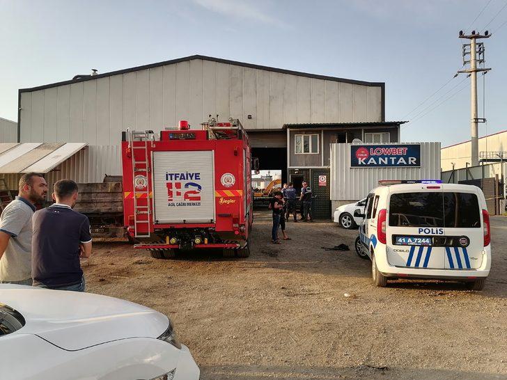 Kocaeli'de geri dönüşüm makinesine sıkışan işçi hayatını kaybetti G4