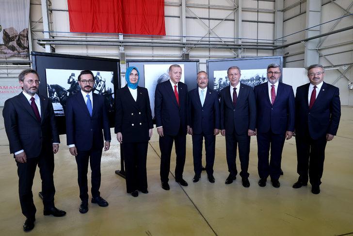Cumhurbaşkanı Erdoğan, AA'nın "Mehmetçik: Zaferin Askerleri Sergisi"ni ziyaret etti G3