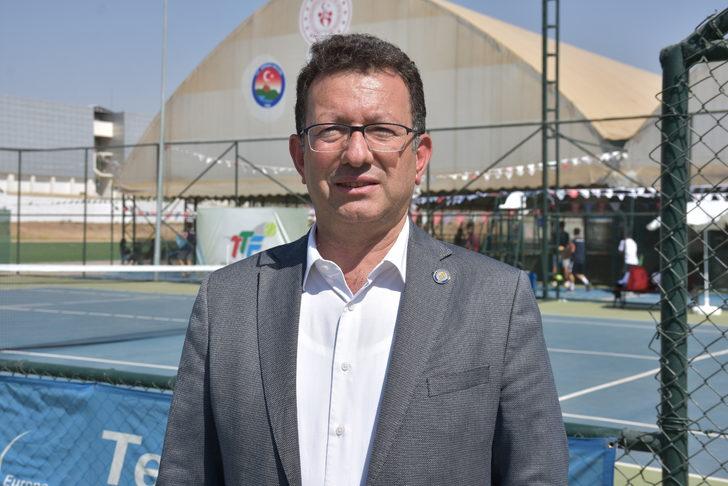 Şırnak'ta Tenis Doğu ve Güneydoğu Anadolu Takım Şampiyonası müsabakaları sürüyor G4