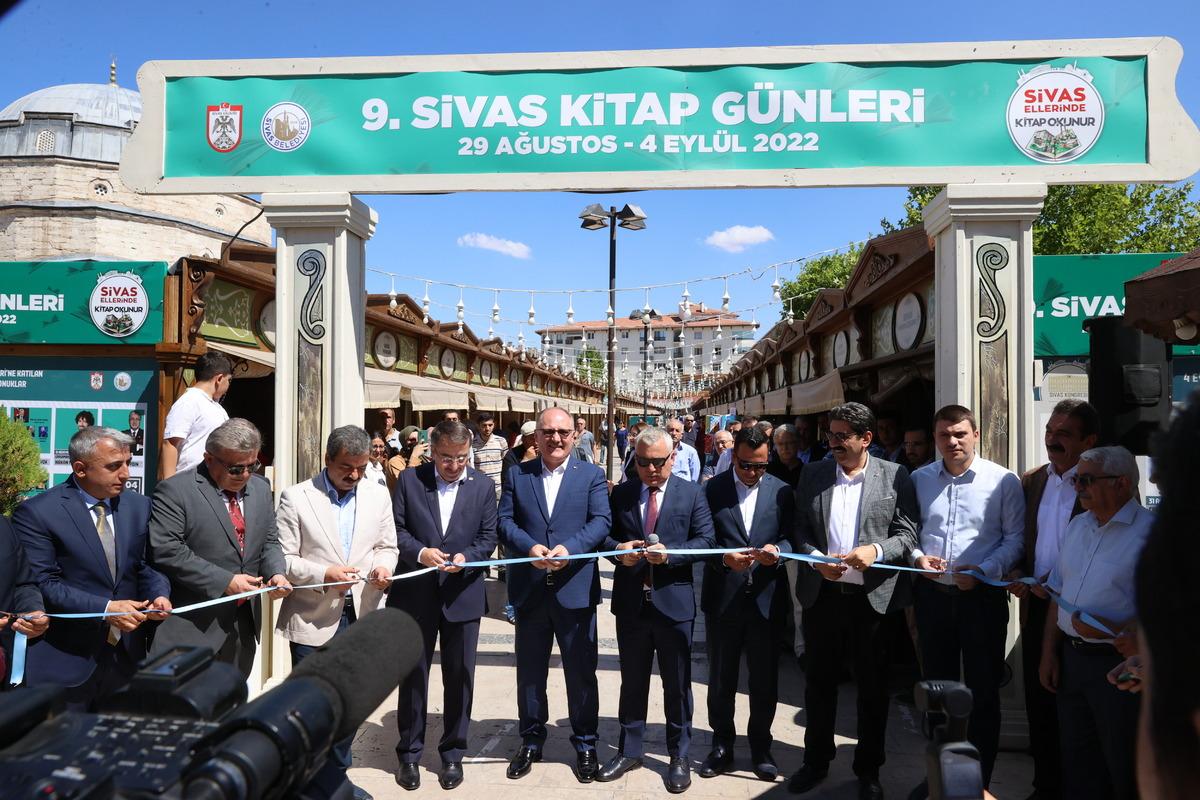 Sivas'ta "9. Kitap G&uuml;nleri" başladı