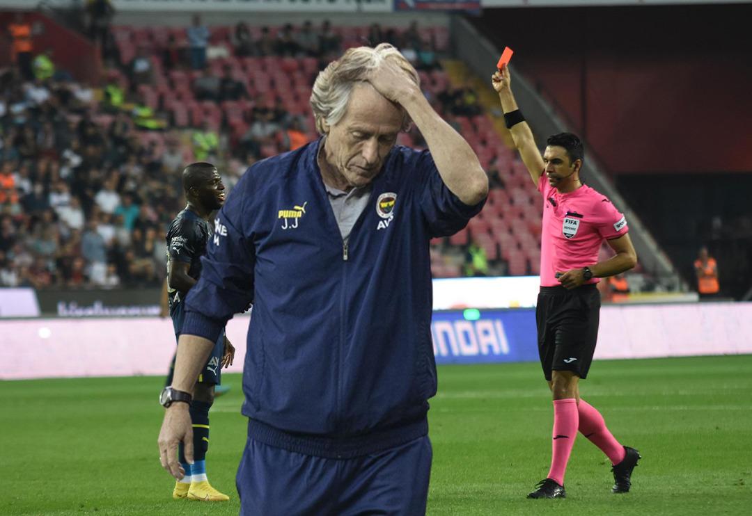 Konyaspor Fenerbah&ccedil;e'yi 1-0 mağlup etti! Jorge Jesus S&uuml;per Lig'de ilk kez mağlup