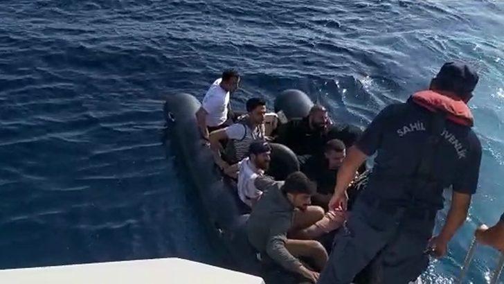 İzmir açıklarında 386 düzensiz göçmen kurtarıldı G4