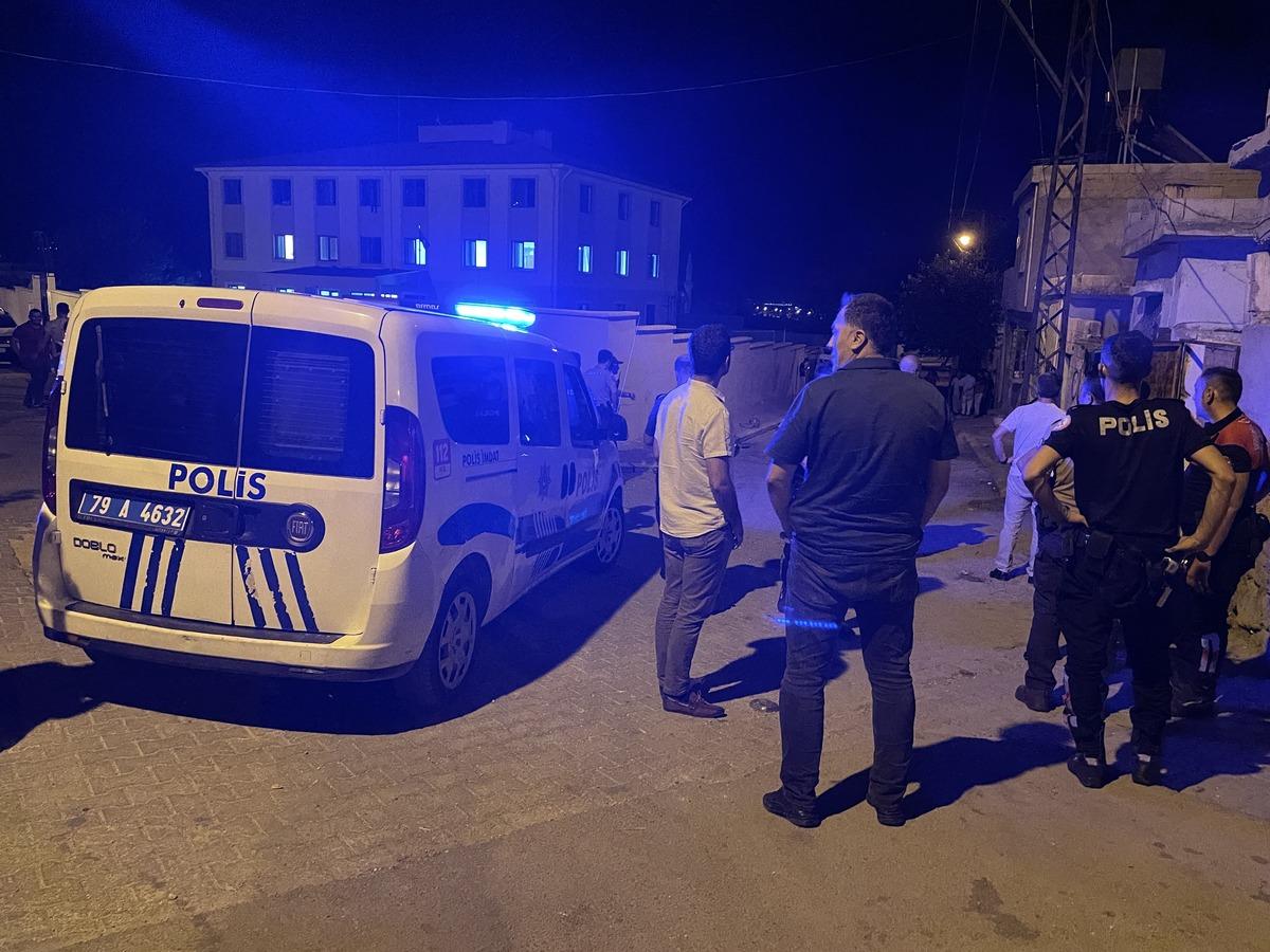 Kilis'te &ccedil;ıkan silahlı ve bı&ccedil;aklı kavgada 10 kişi yaralandı