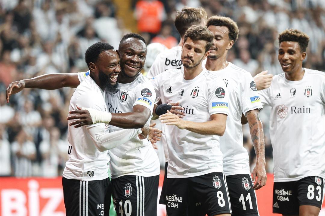 Son dakika: Yeni lider Beşiktaş! Siyah - beyazlılar, Sivasspor karşısında şov yaptı...