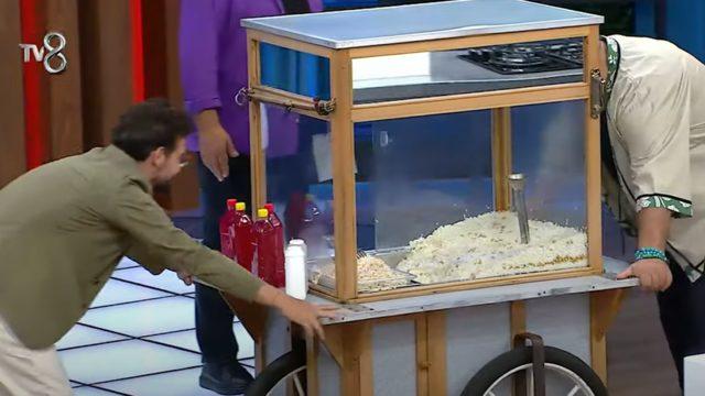 MasterChef'te güldüren anlar! Danilo Şef stüdyoda tavuk pilav sattı
