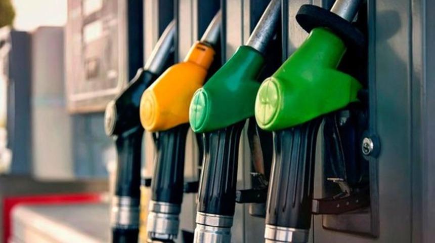 BENZİNE İNDİRİM GELDİ! 30 Ağustos benzin litre fiyatı ne kadar, indirim sonrası kaç TL oldu? Motorin fiyatı kaç TL? Motorin ve benzin fiyatları!