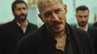 Slip mayosu olay olmuştu! Uraz Kaygılaroğlu, İskoç erkeklerine özendi! Etek giydi