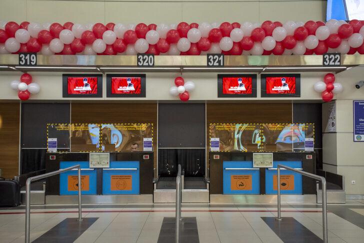 Antalya Havalimanı'nda yolcular 30 Ağustos Zafer Bayramı coşkusu yaşadı G1