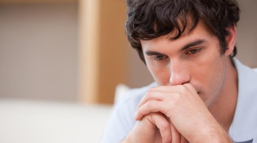 Genç erkeklerde sık görülen sorun: Kıl dönmesi