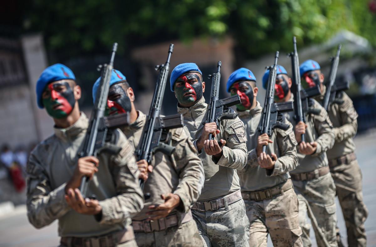 Adana, Mersin, Hatay ve Osmaniye'de B&uuml;y&uuml;k Zafer'in 100. yılı kutlandı