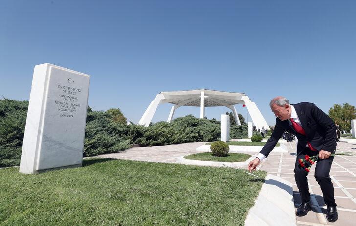 Cumhurbaşkanı Erdoğan, Devlet Mezarlığı'nı ziyaret etti G1