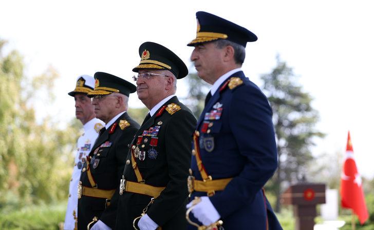 Cumhurbaşkanı Erdoğan, Devlet Mezarlığı'nı ziyaret etti G4