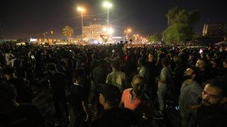 Irak'ta Şii lider Sadr'dan destekçilerine çağrı: '1 saat içinde alandan çekilin'