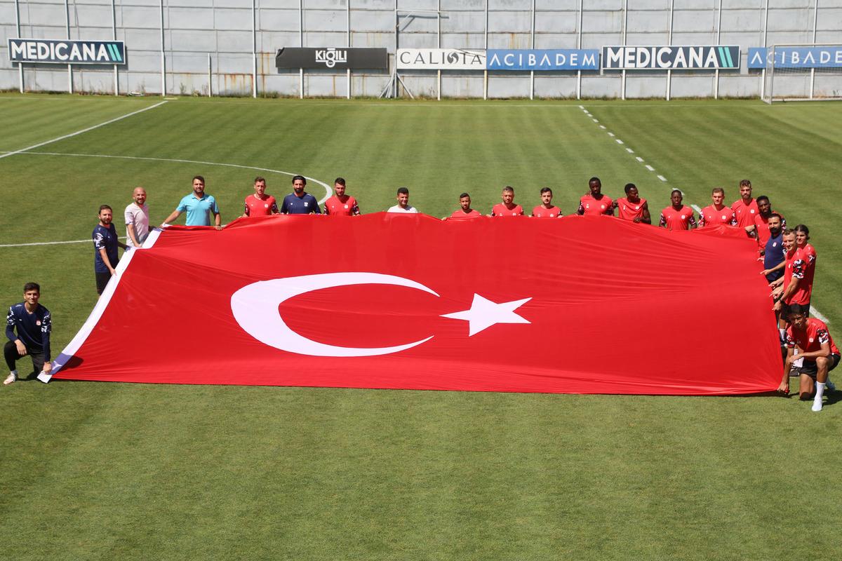 Sivasspor, Fatih Karag&uuml;mr&uuml;k ma&ccedil;ının hazırlıklarına başladı