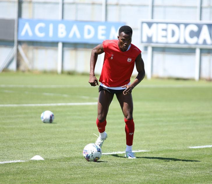Sivasspor, Fatih Karagümrük maçının hazırlıklarına başladı G4