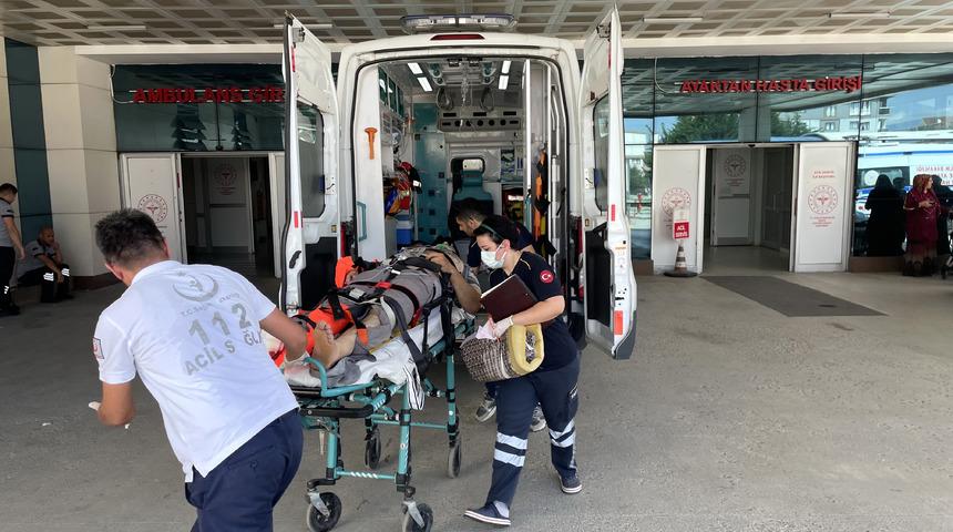 Düzce'de yük asansöründen düşen işçi ağır yaralandı