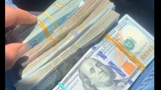 İnsan kaçakçılarından skandal paylaşımlar! Tomar tomar dolar, kadınlar ve silah...