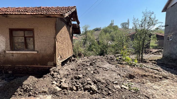 Kütahya Domaniç'te şiddetli yağış 7 köyde sele yol açtı G3