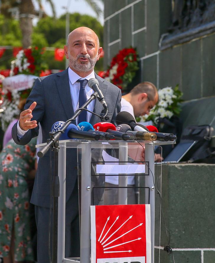 CHP'li Torun ve Öztunç, İzmir'de partilerinin Zafer Bayramı etkinliğine katıldı G3