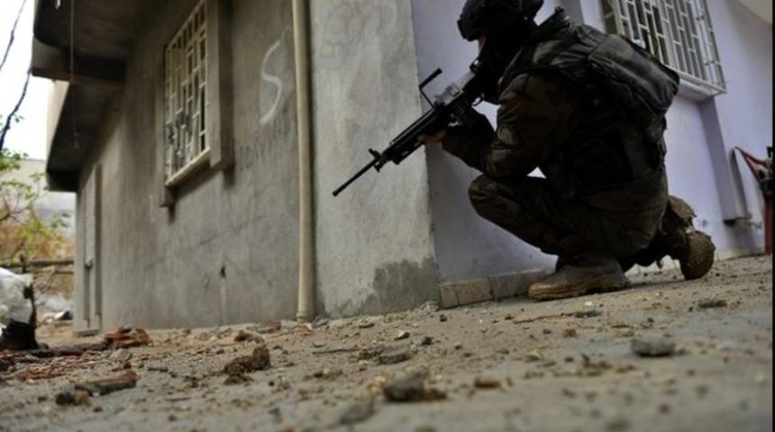 Asker ve polis Nusaybin'i ablukaya aldı