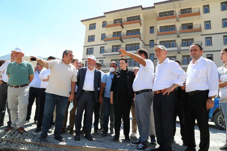 Artvin Valisi Doruk, Yusufeli'nin yeni yerleşim yerinde incelemelerde bulundu G5