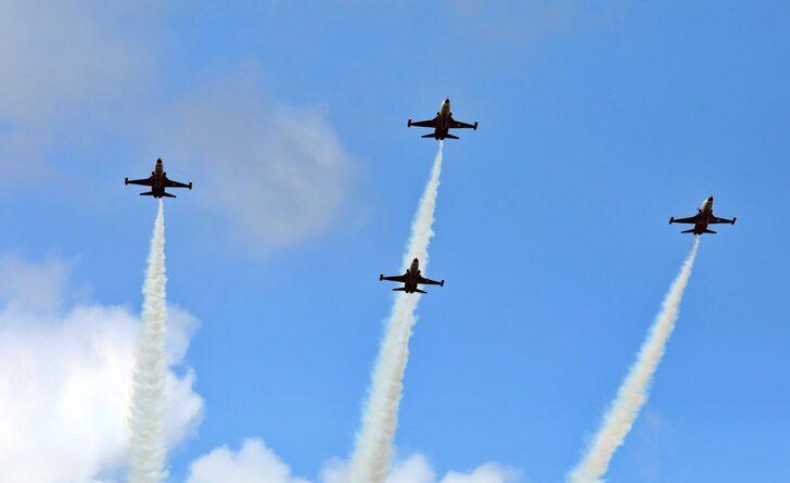 TEKNOFEST gösteri uçuşları ilgiyle izlendi G1