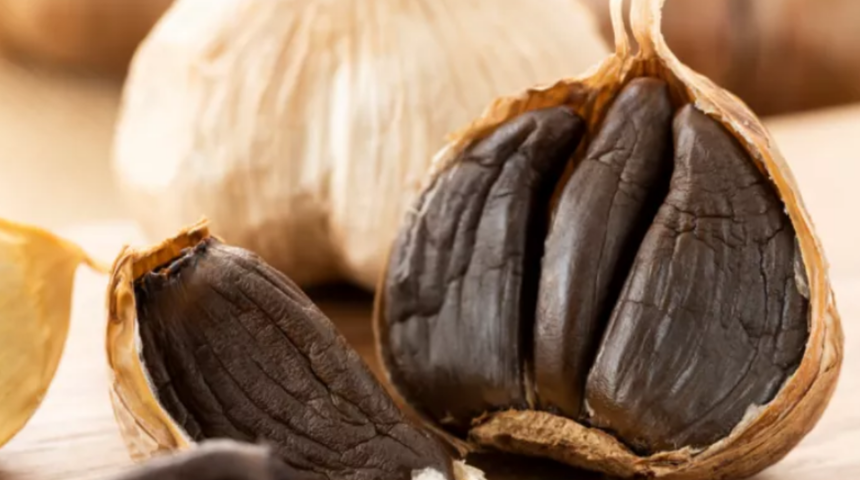 Bir de bu şekilde tüketin! Siyah sarımsak adeta şifa kaynağı
