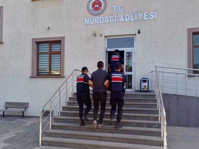 Gaziantep'te baz istasyonundan akü çaldığı iddiasıyla bir şüpheli tutuklandı
