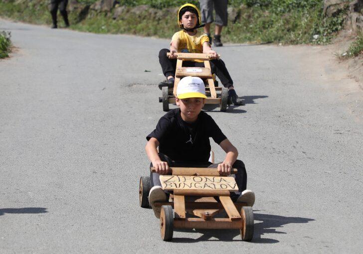 Rize'de tahta arabalar "Laz Ralli"de yarıştı G4