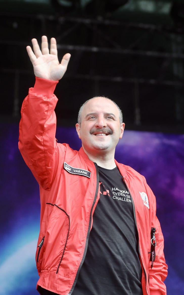 TEKNOFEST Yönetim Kurulu Başkanı Bayraktar, Samsun'da konuştu: (1) G1