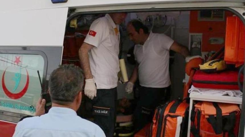 Polisten yüzerek kaçmak isteyince yakalandı