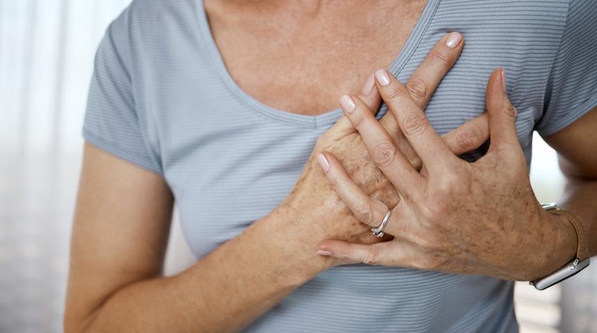 O belirtiler 'sessiz' kalp krizinin habercisi olabilir! Yorgunluk ve uyku bozukluğu varsa dikkat