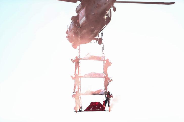 Bakan Kasapoğlu, Kütahya'daki 30 Ağustos Zafer Bayramı töreninde konuştu: G3