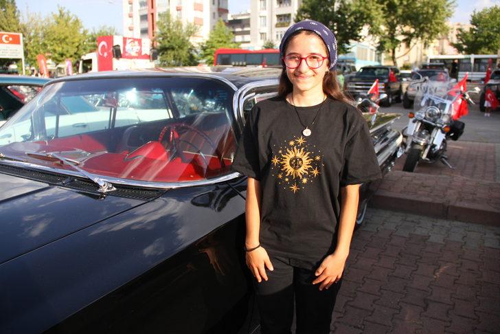 Kayseri'de şehit ve gazi çocukları için klasik araçlarla şehir turu yapıldı G3